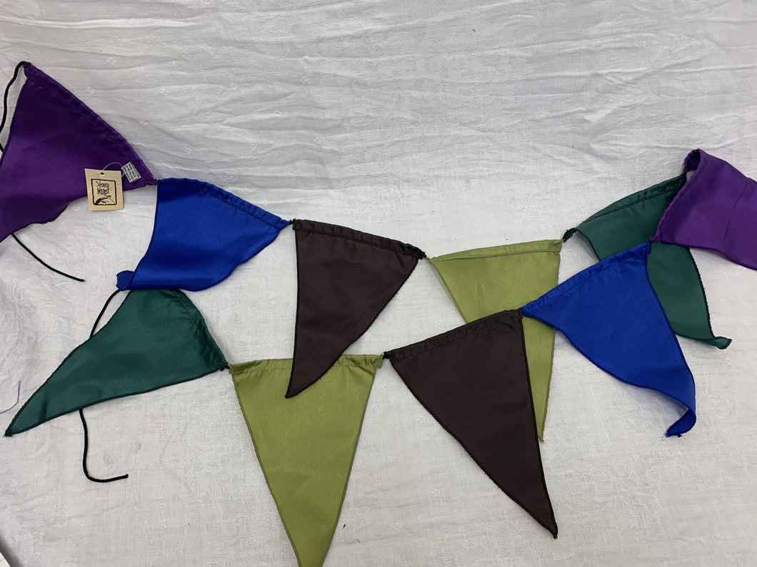 string of flags - triangles - 2m - green/purple/ brown /blue