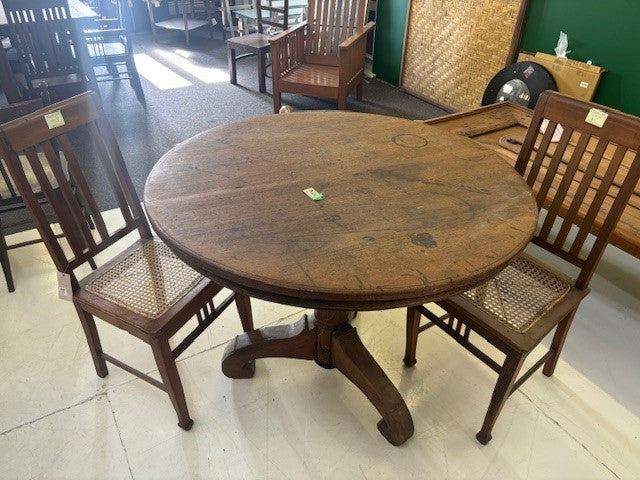 table - round - pedestal style leg - antique - 40