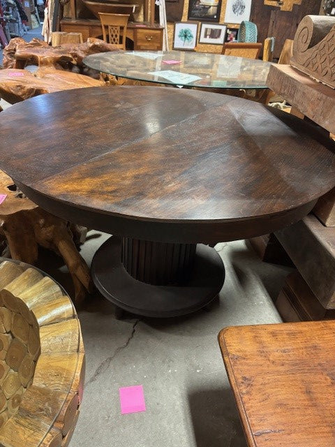 table - round xl - ribbed pillar center stand - antique teakwood
