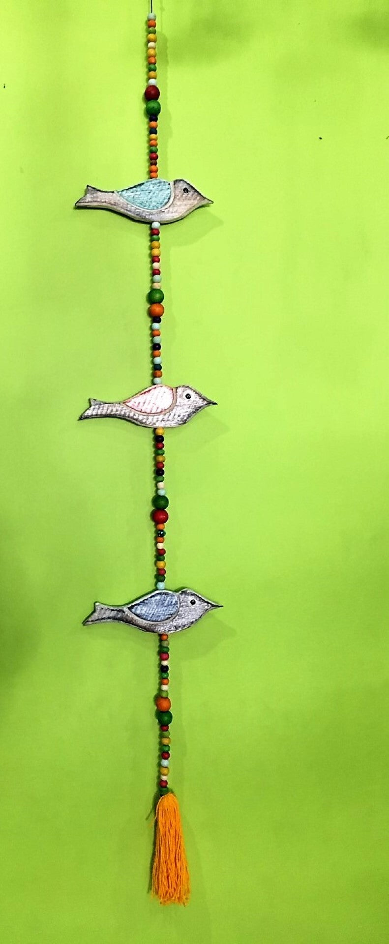 hanging - 3 lg bird w/ wood beads/string tassle - 1m - mix colour