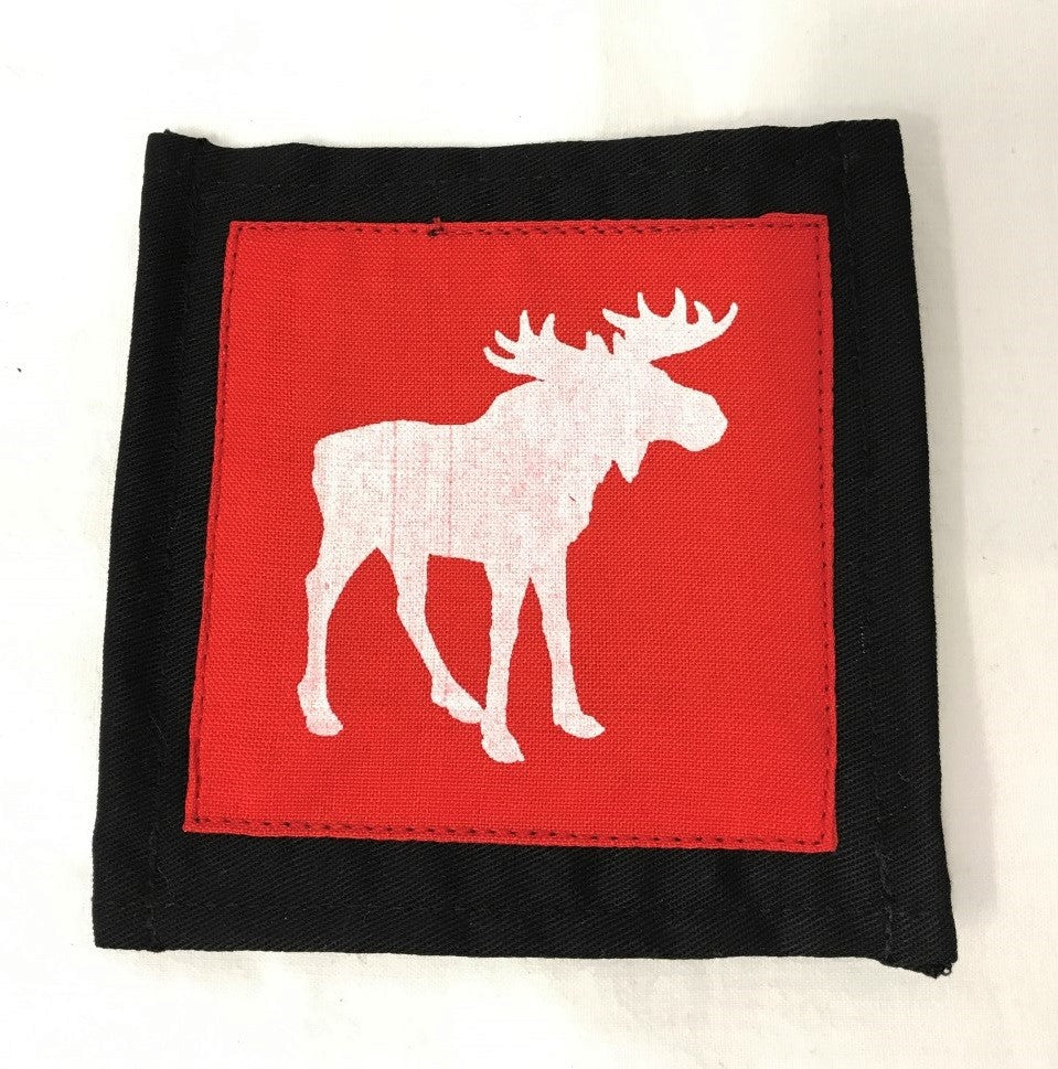 coaster - moose standing - red/white - 10cm