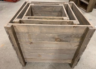 t&p - timber - nesting planters - set of 3 - STAINED