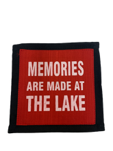 Load image into Gallery viewer, coaster - fabric - memories - lake - red -13cm
